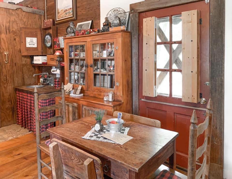 Country Woods Inn Glen Rose Εξωτερικό φωτογραφία