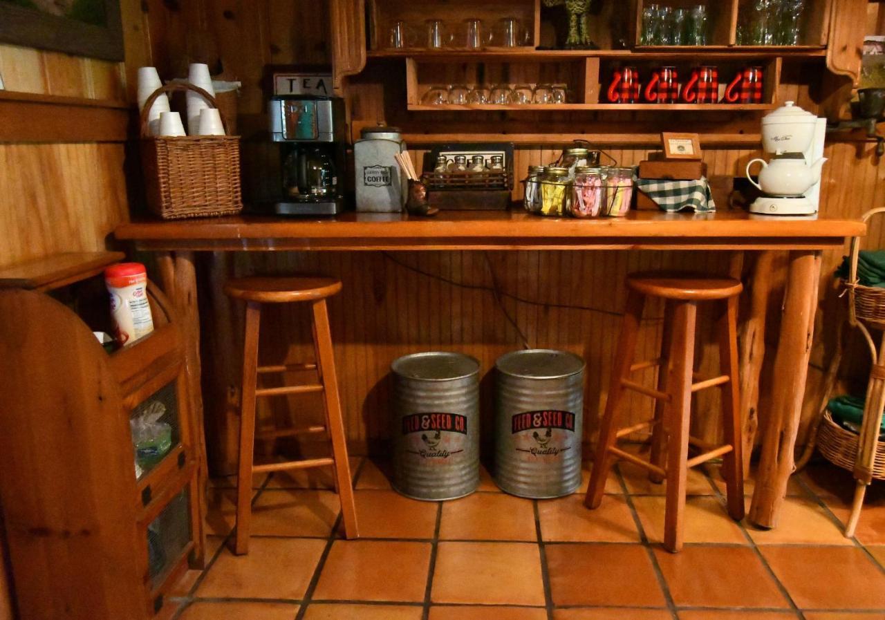Country Woods Inn Glen Rose Εξωτερικό φωτογραφία