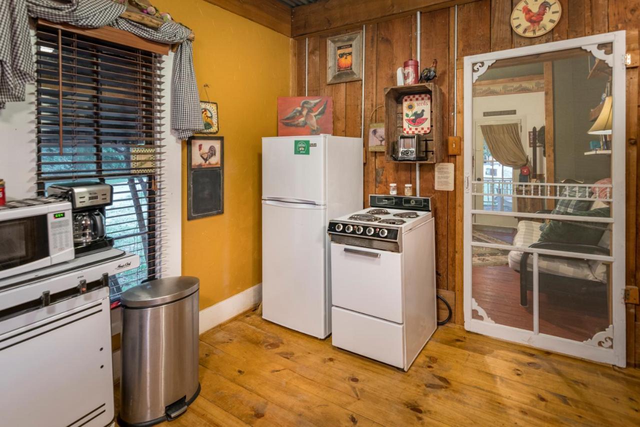 Country Woods Inn Glen Rose Εξωτερικό φωτογραφία