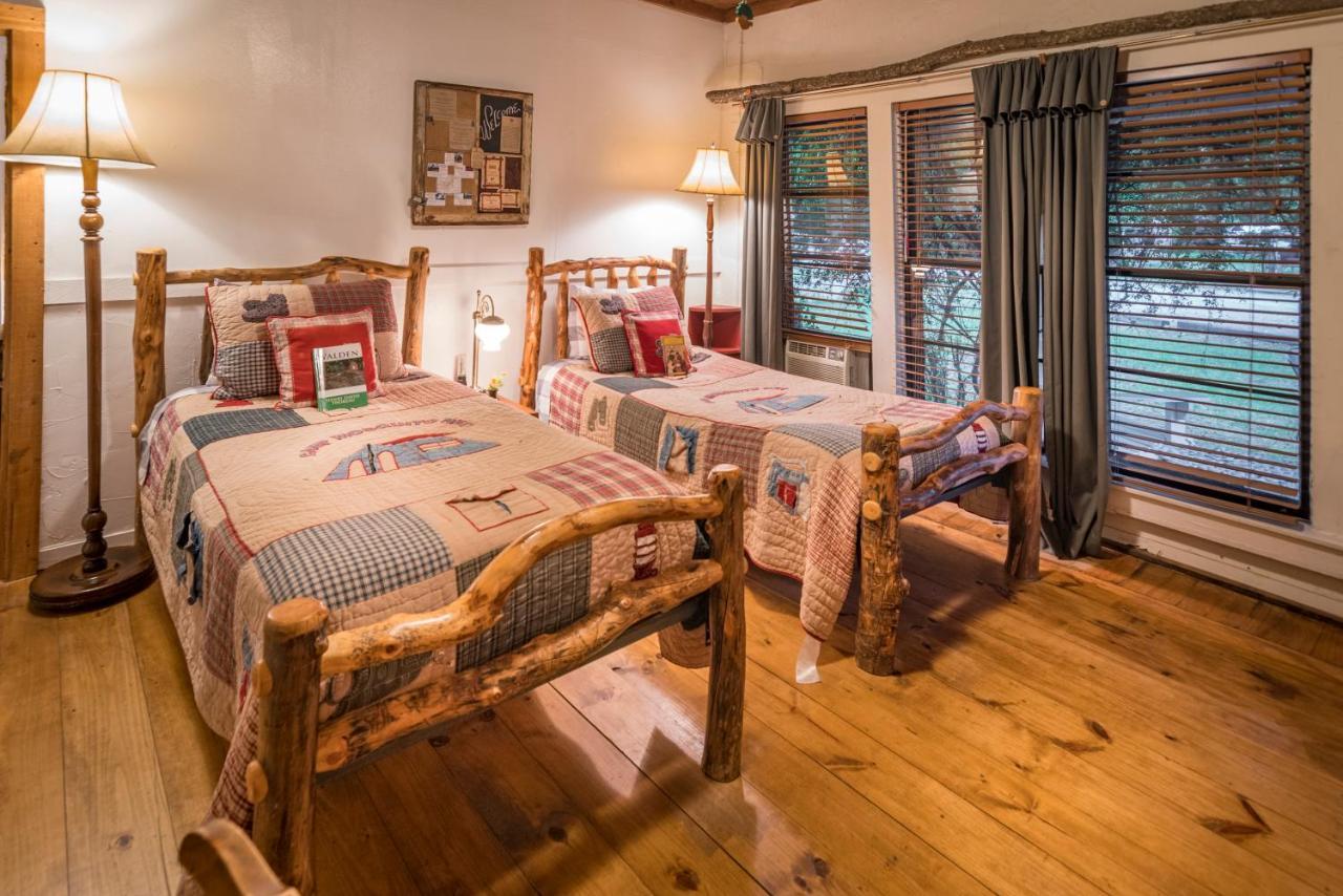 Country Woods Inn Glen Rose Εξωτερικό φωτογραφία