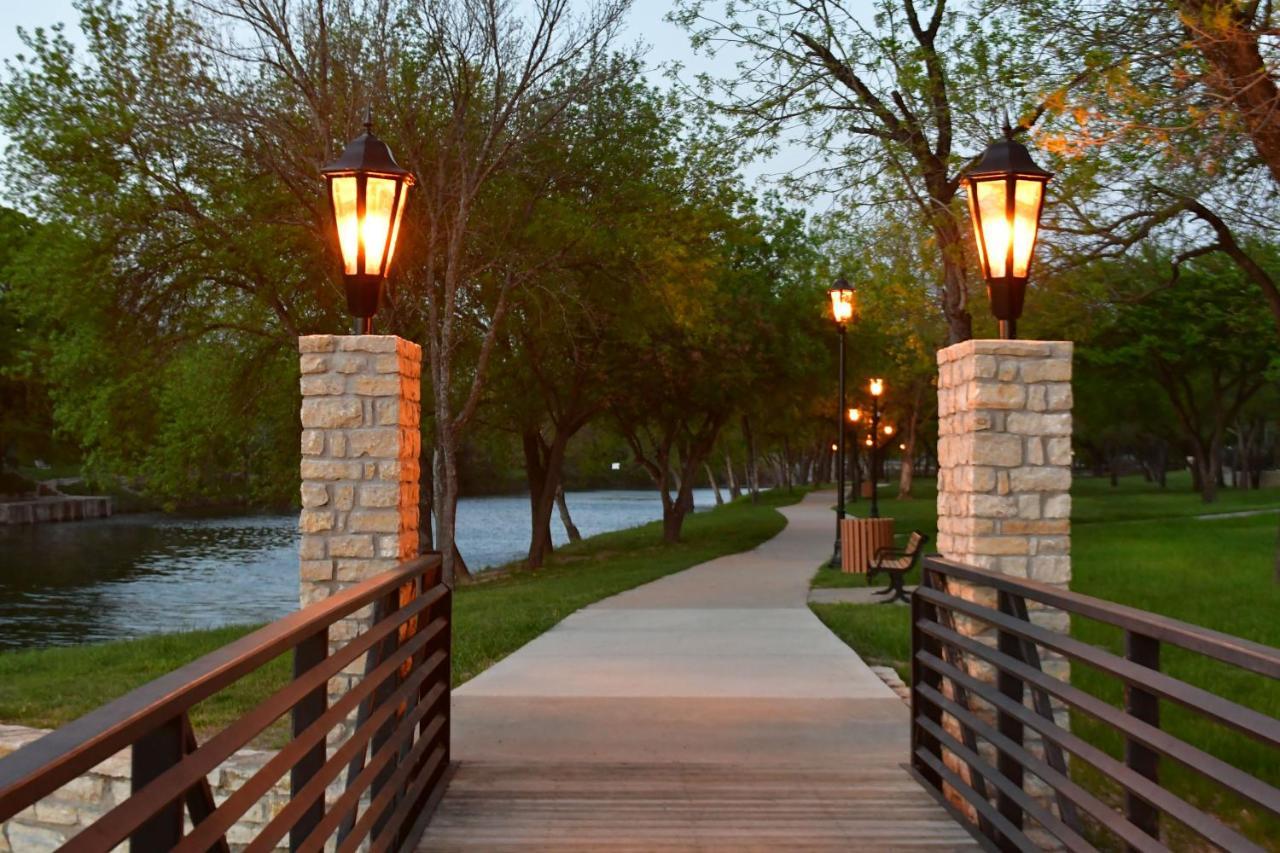 Country Woods Inn Glen Rose Εξωτερικό φωτογραφία